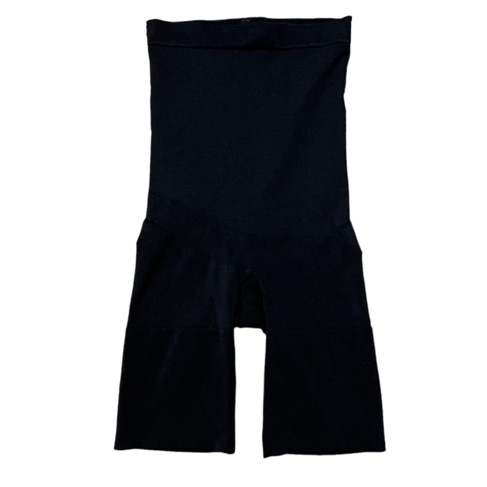 Spanx by Sara Blakely Size Medium Black Mid-Thigh High Waisted Short